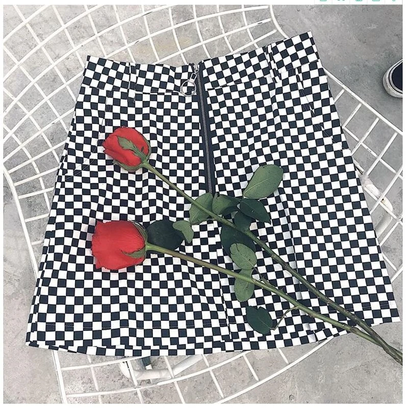 2018 Harajuku Vintage Black White Plaid Circle Zipper Women Slim Summer mini Skirt bodycon A-line Female skirts