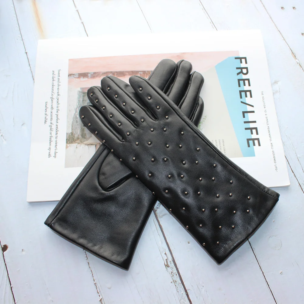 Neue frauen Schaffell Handschuhe Leder Mode Gürtel Strass Warme Samt Futter Handschuhe Winter