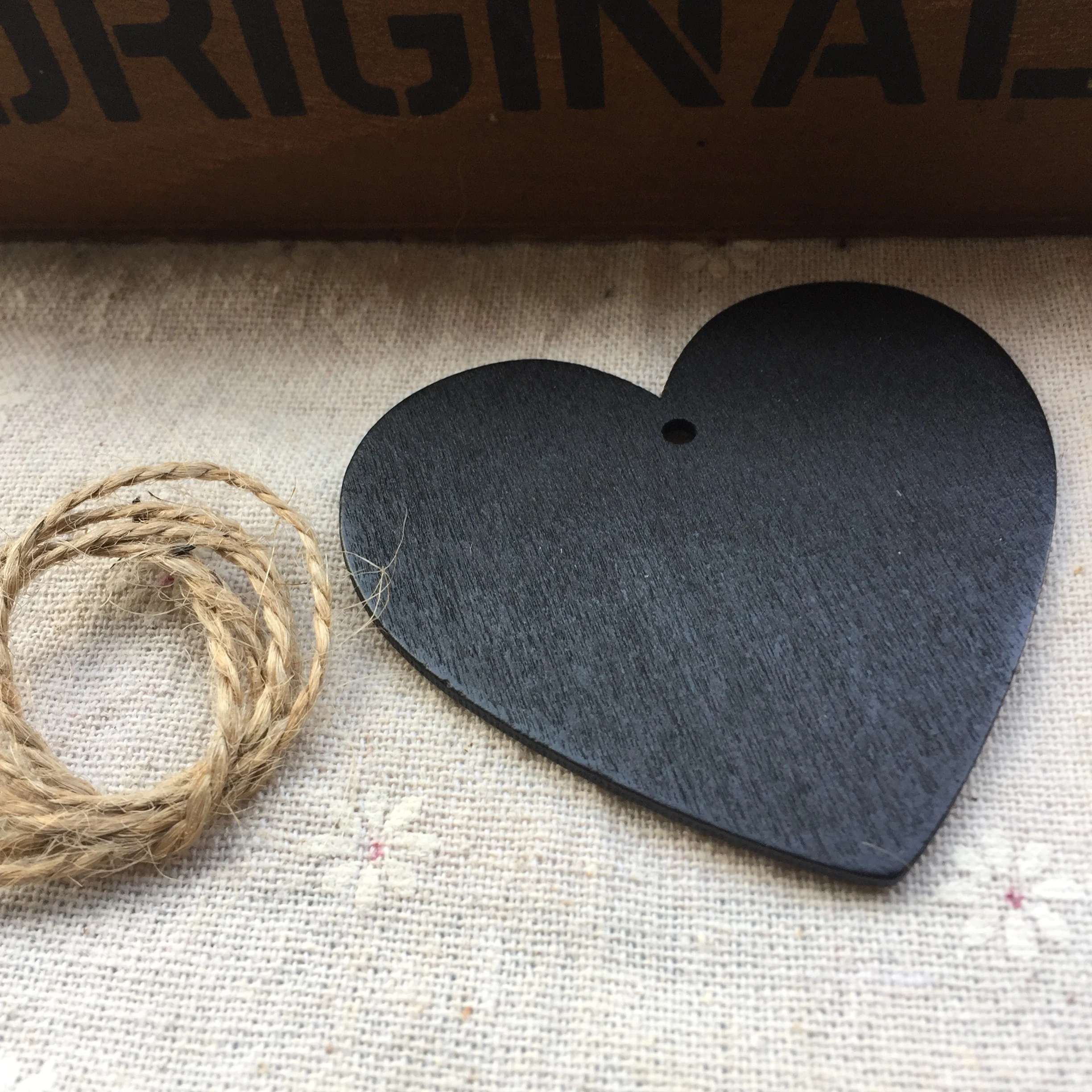 10pcs 60x65mm Blank Heart Wooden Chalkboard Tags Pendants Perfect For Vintage Wedding Tables Decoration Gifts