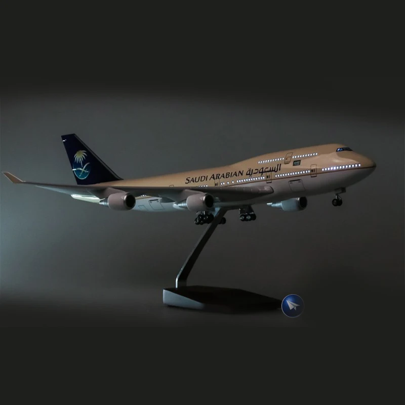 JASON TUTU 47CM Saudi Arabian Boeing B747 Airplane Model Aircraft 1/160 Scale Diecast Resin Light and Wheel Plane Gift Collectio