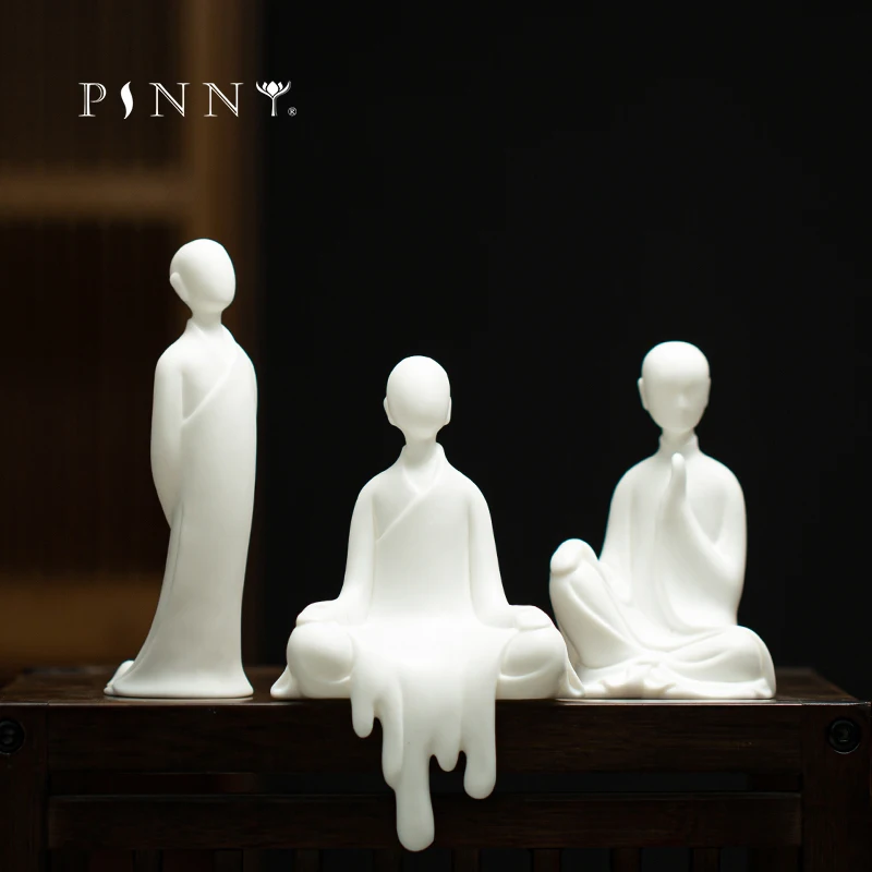 

PINNY White Porcelain Monk Buddha Statue Ceramic Tea Ceremony Ornaments Zen Creative Ornaments Handmade Tea Pet