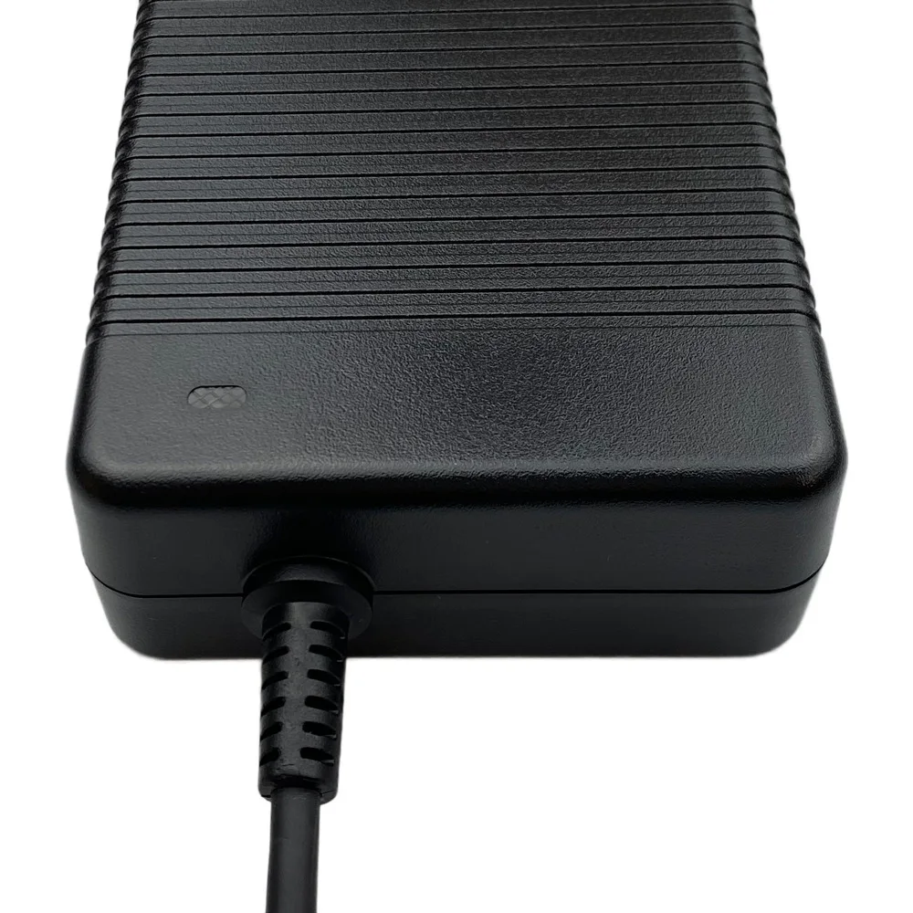 Imagem -04 - Furos Adaptador ac Fonte de Alimentação para Msi Gaming Gt75 Gt80s Gt62vr 7rf Titan Pro Ms17a2 Ms-1814 Carregador 19.5v 16.9a 330w