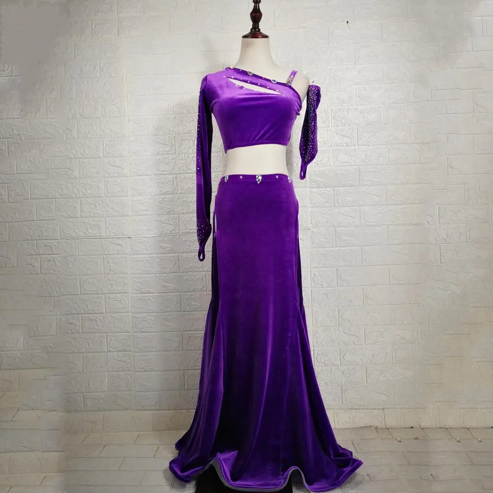 

New Women Sexy And Elegance Belly Dance Practice Suit 2 Piece Set Autumn and winter velvet Belly Dance Split set