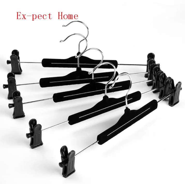 

200pcs Hanger link Black Velvet Flocked Hanger with Clips for Pants and Skirt