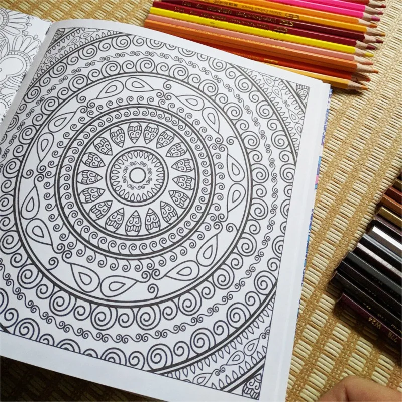 128หน้า DIY ผู้ใหญ่ความเครียด Reliever สีโน้ตบุ๊ค Zen Mandalas ดอกลำโพง Graffiti การเรียนรู้โน้ตบุ๊คเด็กของเล่น