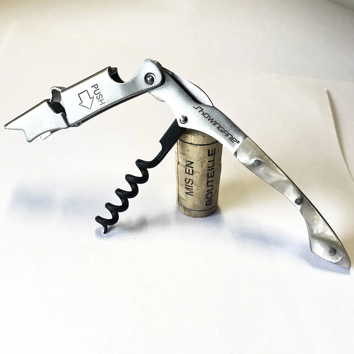 Showingfine Household Wine opener Professional Waiters Corkscrew Resin Bottle Opener suitable for opening red wine or beer