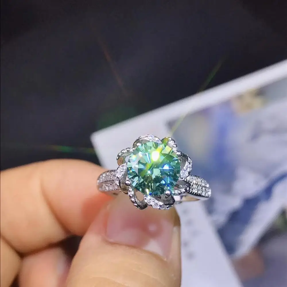 Newest style flashing green moissanite gem ring for women 925 sterling silver shiny better than diamond engagement ring gift