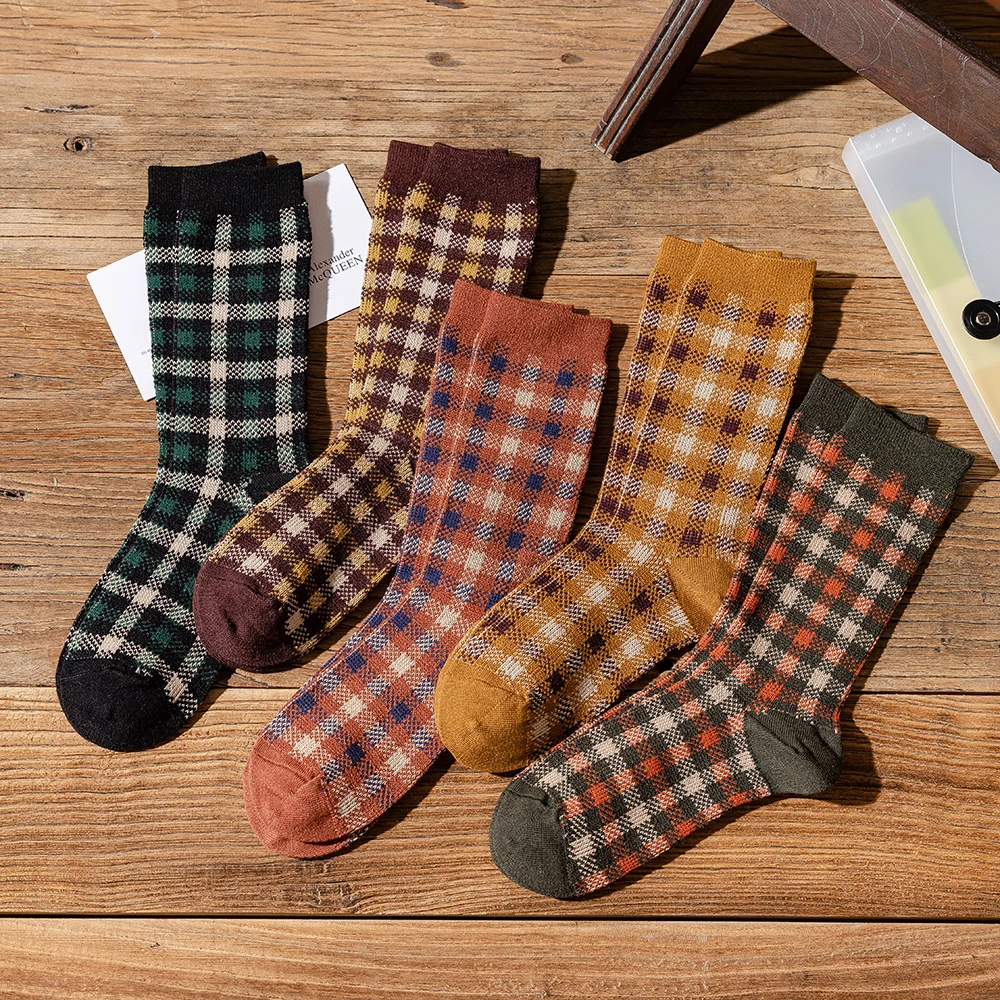 1 pair Women Socks Spring Autumn Retro Style Cotton Socks Women Men Couple Socks Plaid Pattern Green Orange Colorful Socks