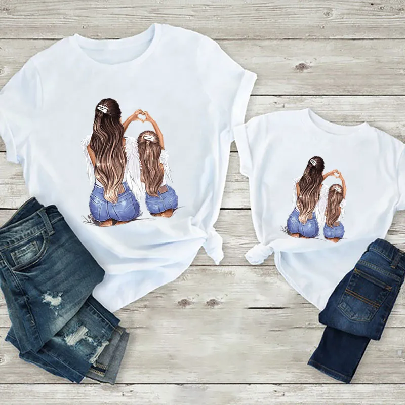 Completi coordinati per la famiglia bella mamma d\'amore con stampa figlia t-shirt Fashion Family Look Tshirt donna ragazze vestiti divertenti