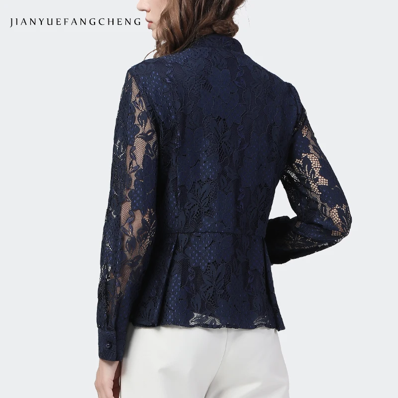 Mode Vierkante Hals Lace Top Vrouwen Lange Mouw Dunne Taille Uitloper Hollow Out Bloemen Blouse 2020 Herfst Winter Nieuwe Koreaanse shirt