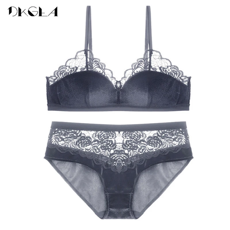 2020 New Velvet Bras Lace Lingerie Set Blue Thin Cotton Brassiere Women Underwear Set Wire Free Embroidery Sexy Bra Panties Sets