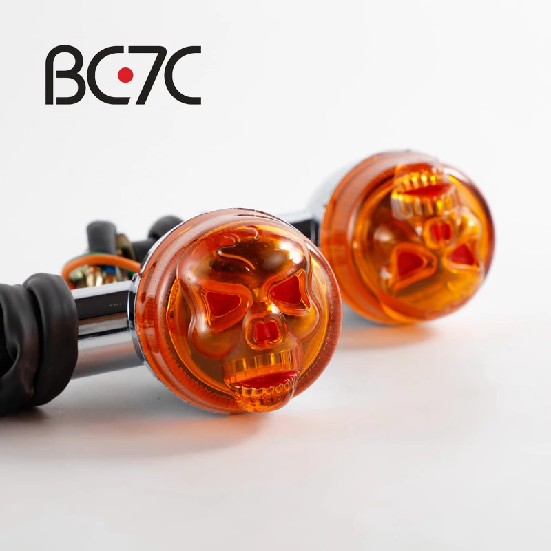 Universal Motorcycle Retro Skull Headlight Turn Light Indicator Lamp Amber For Harley-Davidson Prince Cars