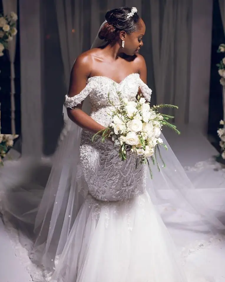 2021 afrikanische Meerjungfrau Hochzeit Kleider Plus Größe Aus Schulter Tüll vestidos de novia Spitze Appliques Brautkleider