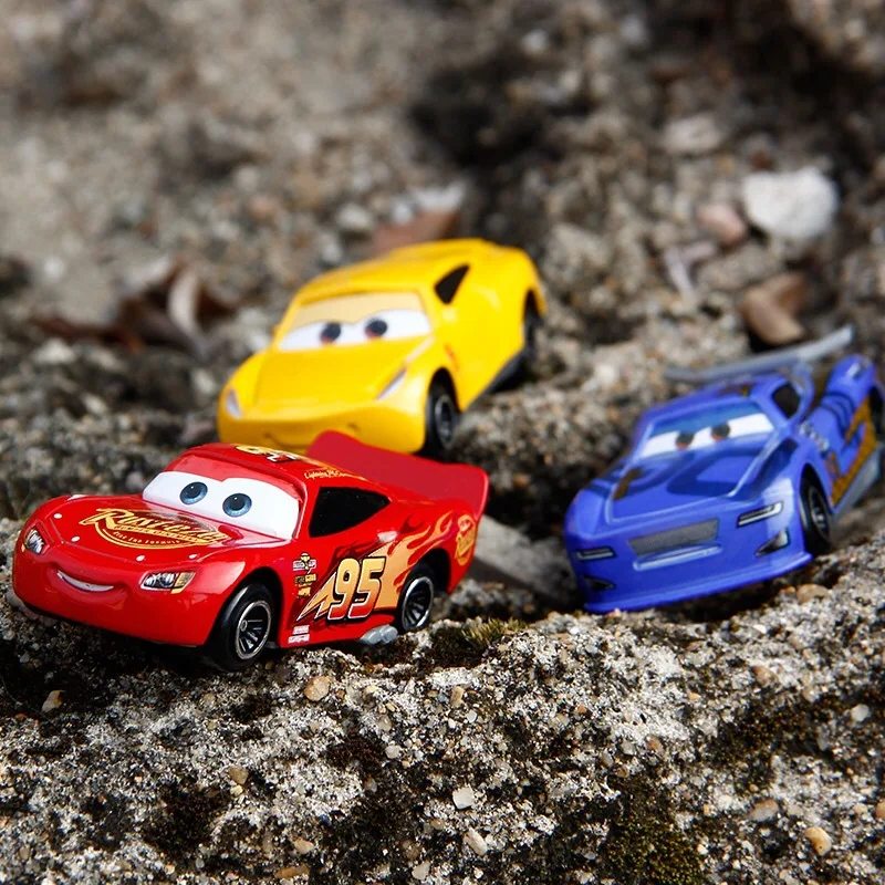 4/6pcs Disney Pixar Cars 3 2 Frank Tractor Lightning McQueen Mater Jackson Storm Ramirez Diecast Toys Car Kid Birthday Gift Toys