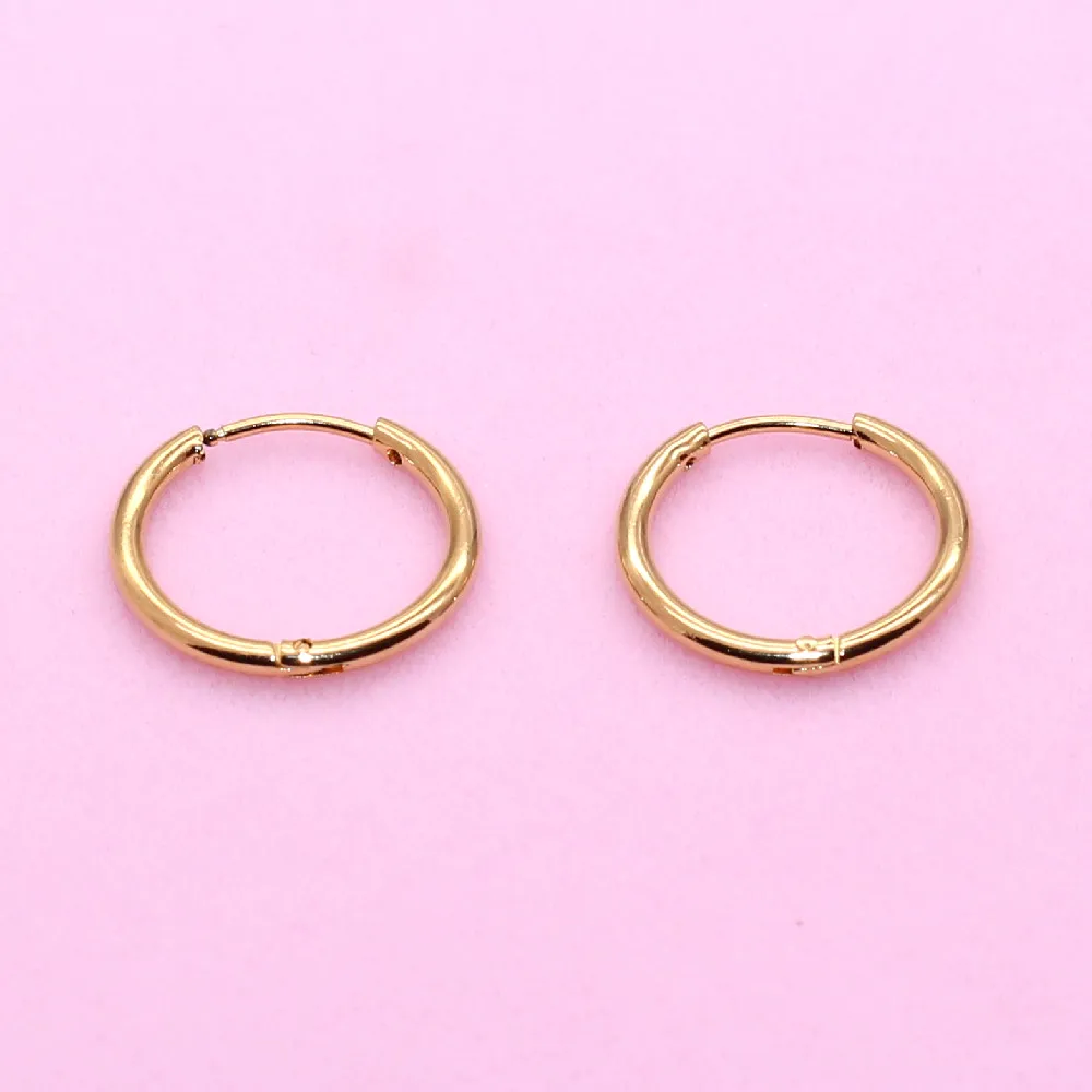Goldfarbene IP-Beschichtung, 316 Edelstahl, runde, kleine Creolen, 6 mm, verblasst nicht, allergiefrei, klassischer, schlichter Stil. – Detail 12