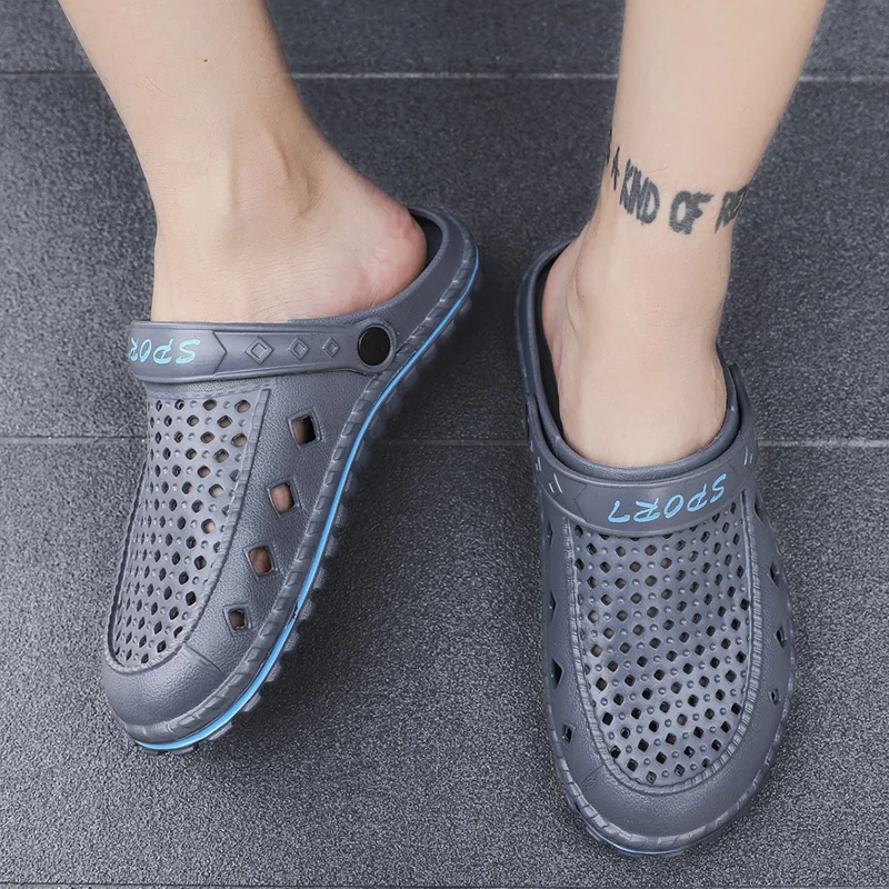 2021 New Fashion Sandals Men Clogs Slippers Soft Bottom Beach Jelly Clogs Male Comfy Breathable Water Garden Ankle-Wrap Sandals