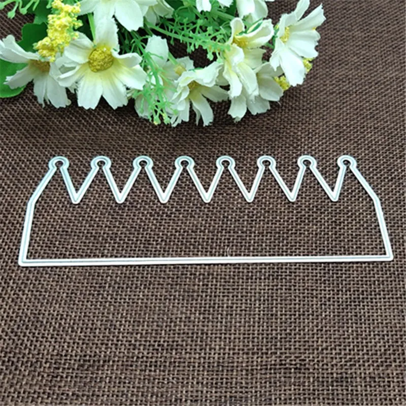 Crown lace Frame Metal Cutting Dies For DIY Scrapbooking Album Embossing Paper Cards Decorative Crafts