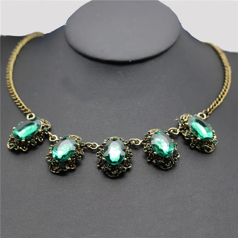 Retro Golden Plated Chain Statement Necklace Emerald Green Pendant Crystal Jewelri Star Long Collier Choker Collar Necklace New