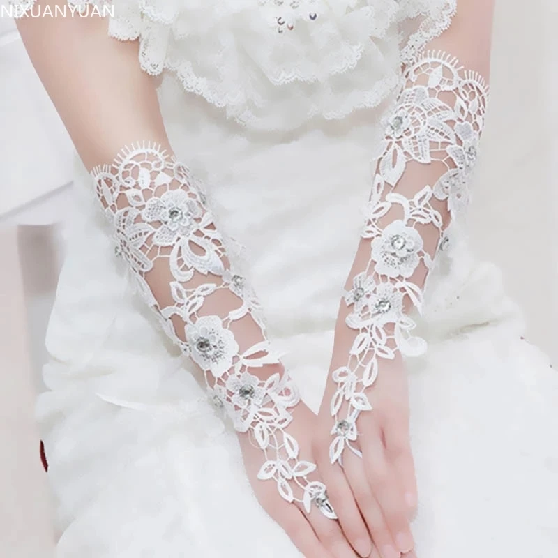 

Перчатки свадебные женские кружевные без пальцев, с блестками