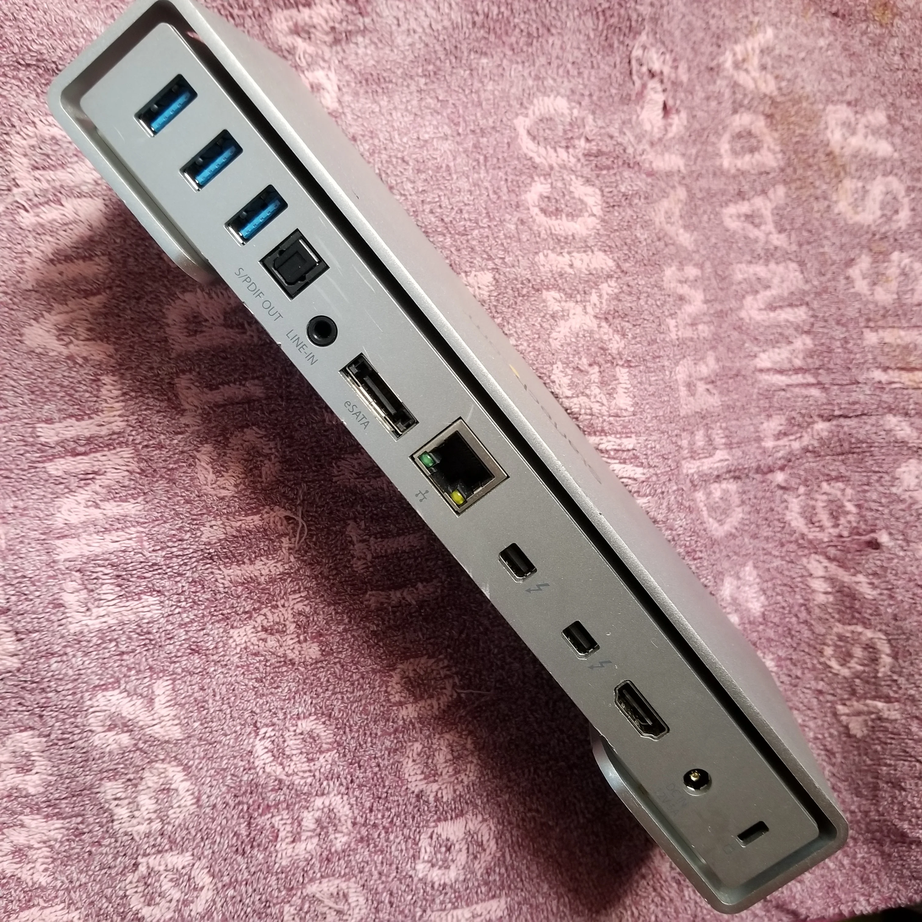 محطة إرساء TB2DOCK4KDHC لـ MAC WINDOWS StarTech Thunderbolt 2 / استبدال f4u085/f4u055 * كابل بدون كابل / لا كابل Thunderbolt