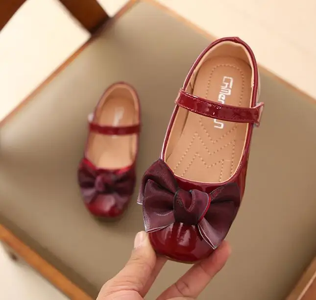 

Children bows Princess Leather Shoes New girls Low-heeled children's shoes small and medium girls princess shoes student shoes