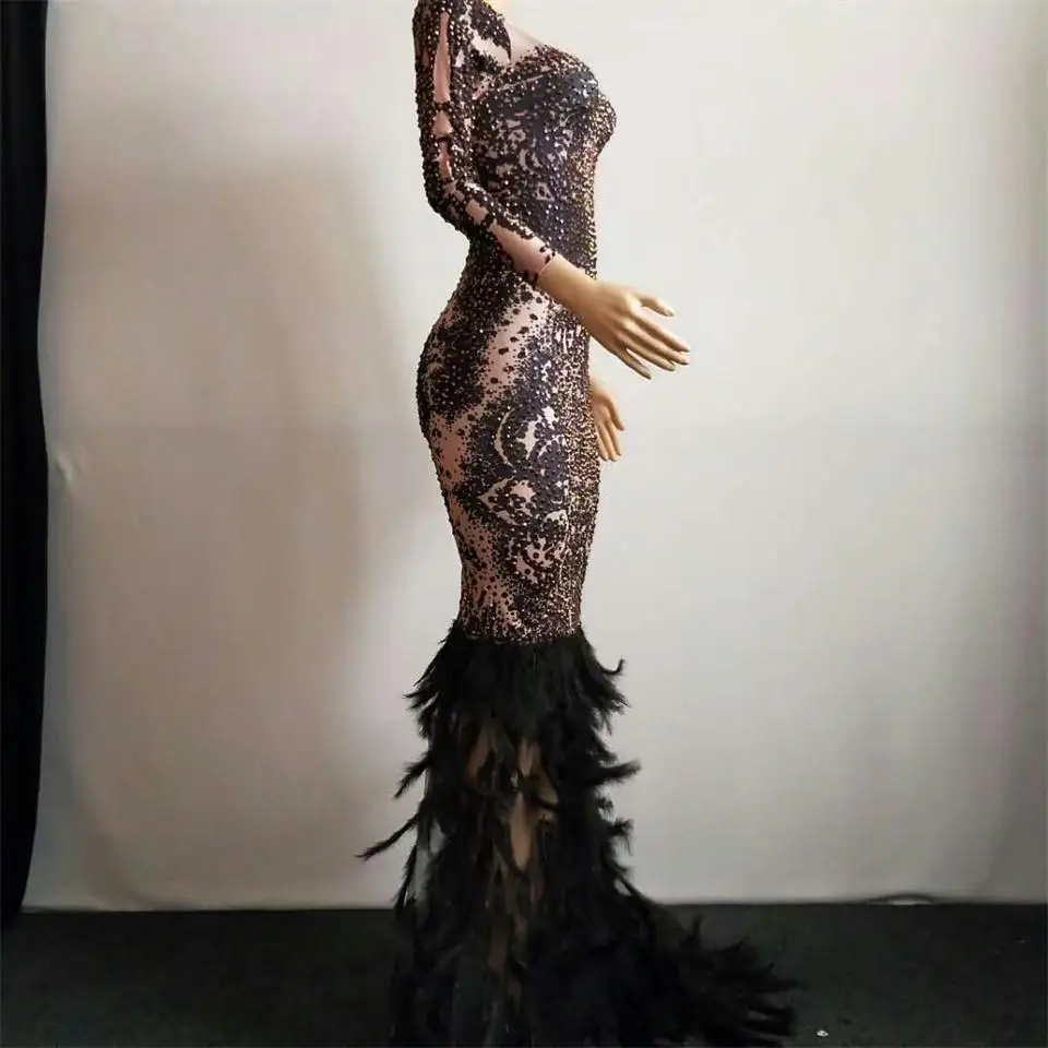 2020 جديد سباركلي الراين ريشة البوق فستان المرأة مثير ملهى ليلي أسود فستان طويل حفلة موسيقية ازياء احتفال فساتين الحفلات