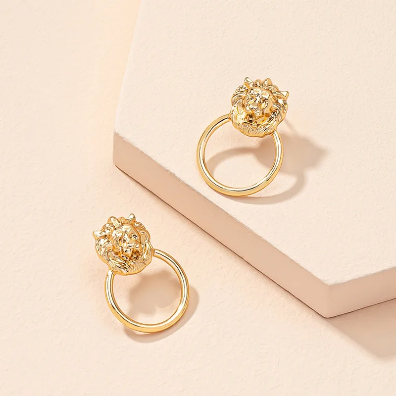 2021 New Temperament Cool Style Lion Circle Stud Earring for Girl