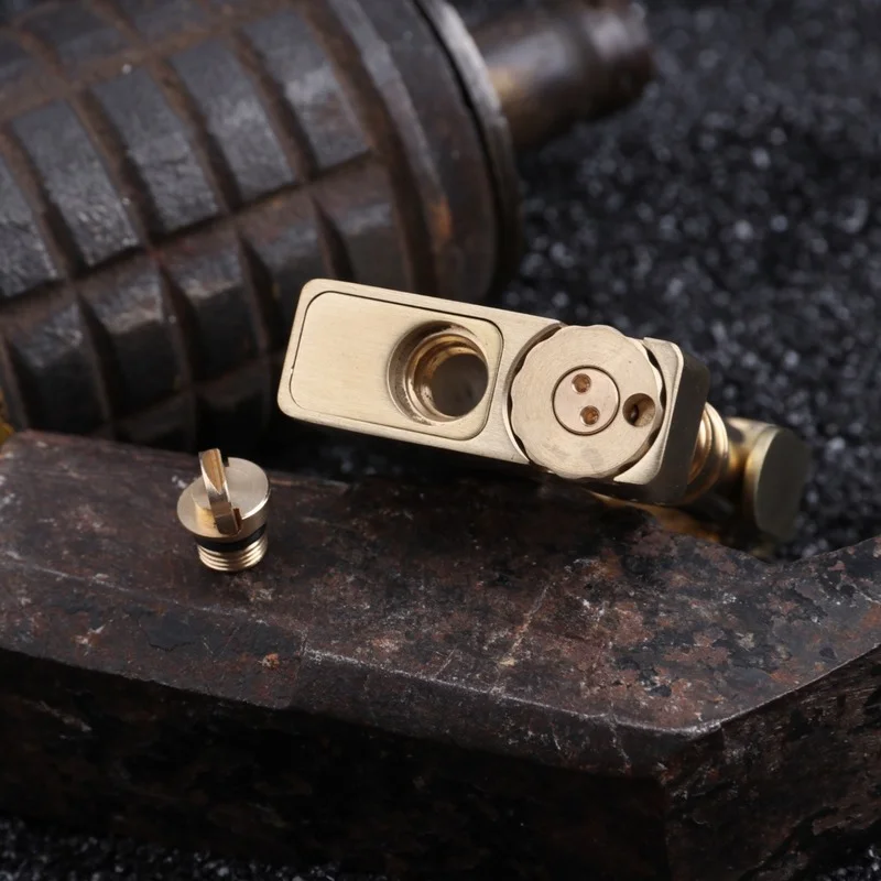 New Hand-made Brass Mechanical Lever Kerosene Gasoline Trench Lighter Vintage Grinding Wheel Flint Cigarette Ignition Man\'s Gift