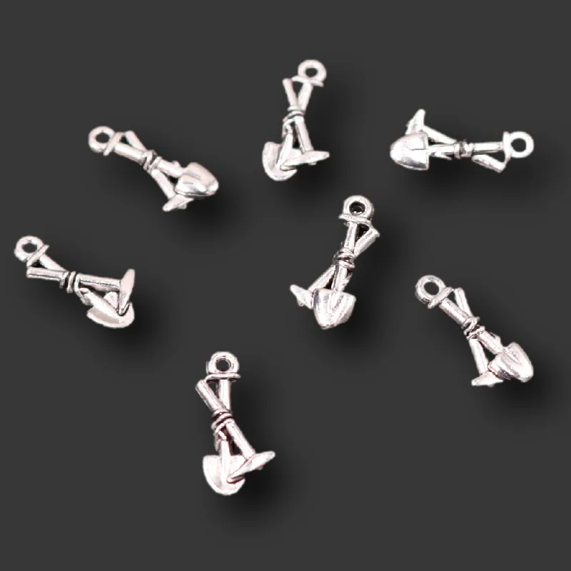 100pcs Silver Plated Mini Garden Tools Hoe & Spade Pendants Retro Bracelet Metal Accessories DIY Charms Jewelry Crafts Making