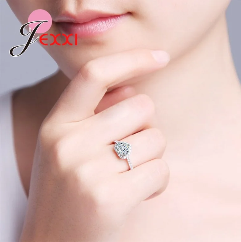 Hot Sale New Arrivals 925 Silver Needle Jewelry Elegant Beautiful Love Heart Crystal Ring For Woman Girl Wife Anniversary Gift