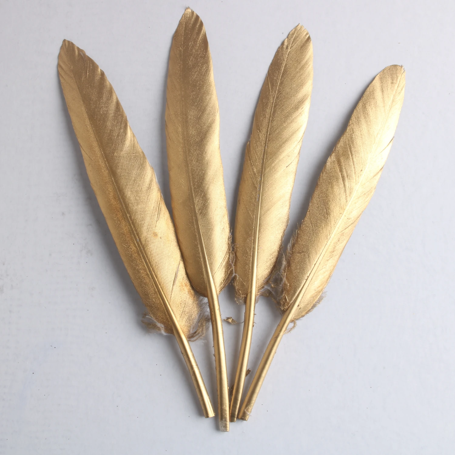 Wholesale Gold Color Goose/Duck Feathers DIY Crafts Jewelry Accessories wedding Decoration Newest to the market Plumes