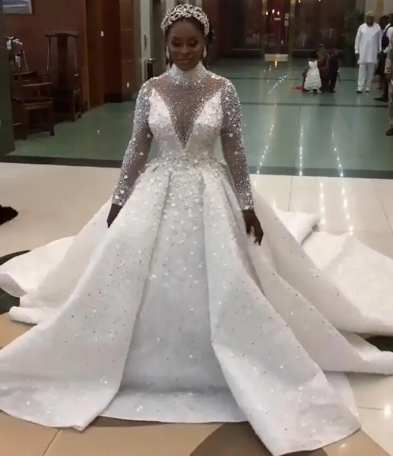 Luxe Hoge Kraag Dubai Trouwjurken 2023 Sheer Lange Mouwen Kristal Kralen Plus Size Bruidsjurken Afrikaanse Robe De Mariage