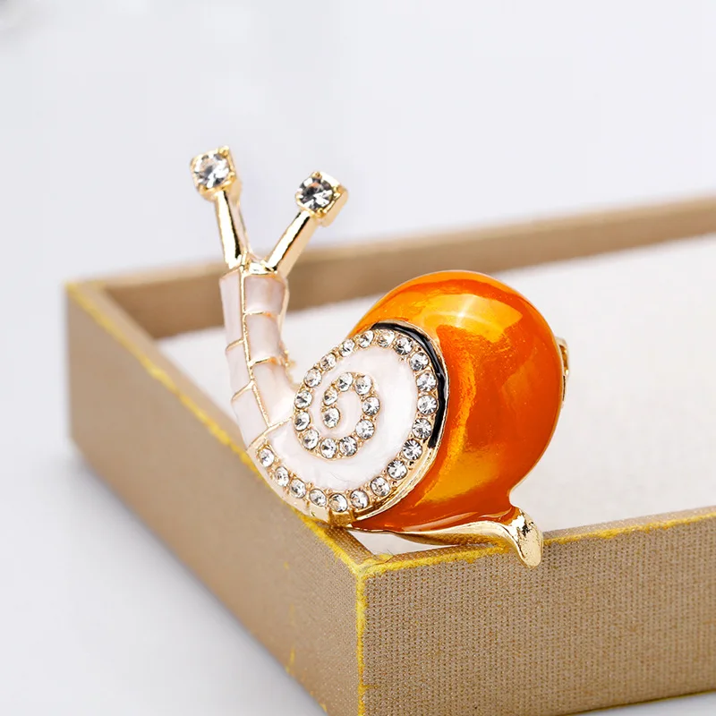 Fashion Enamel Cute Snails Insect Brooches Pins For Women Men Crystal Lovely Animal Party Coat Dress Suit Jewelry Kids Gifts