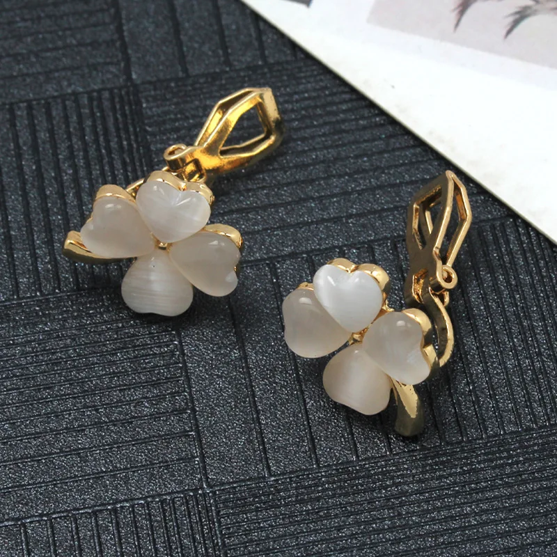 WENHQ New Arrival Gold-Stone Opal Flower Shape Clip on Earrings Women Party Birthday Fashion Jewelry No Pierced Earring Ear Clip