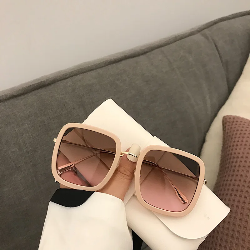New Gradient Square Sunglasses Women Vintage Oversized Sun Glasses Men Brand Designer Trend Colored Eyewear Outdoor UV400