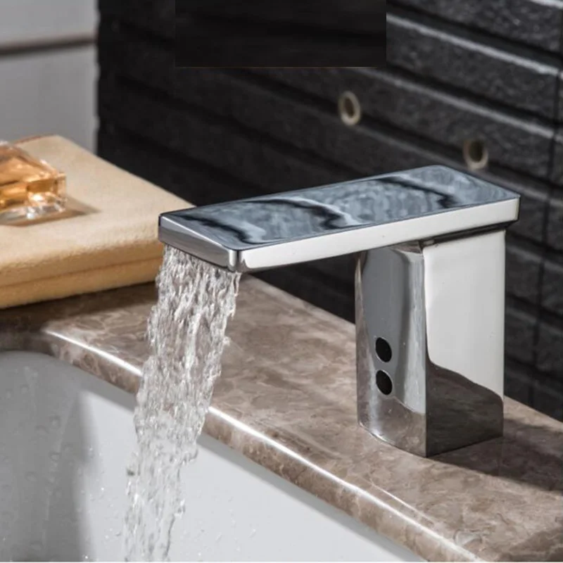 Black Deck Mounted Solid Brass Automatic Sensor Faucet Bathroom Basin Touchless infrared Faucet Square waterfall Sensor Taps