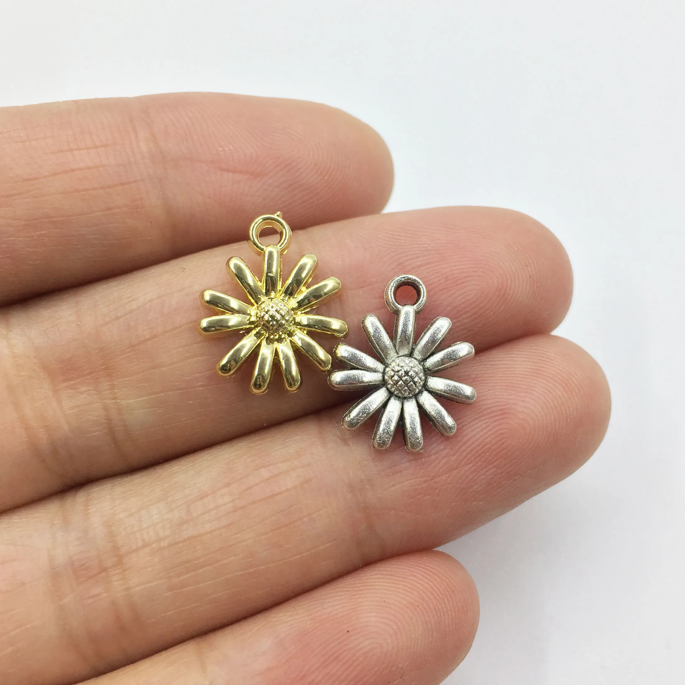 Eruifa 20pcs 12mm New Popular Daisy Flower Charms Pendant Necklace,Earring Jewelry DIY Handmade Lead/Nickle Free