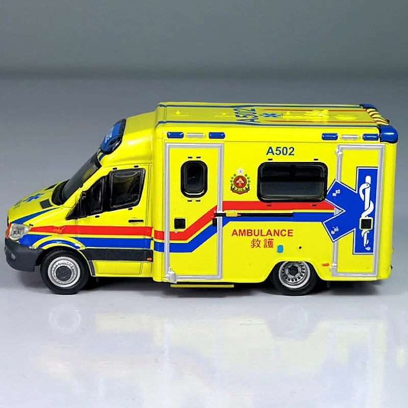 1/76 Alloy Hong Kong FSD Police Car and Ambulance Model Simulation Retro Vehicle Metal diecast Collection toy model display