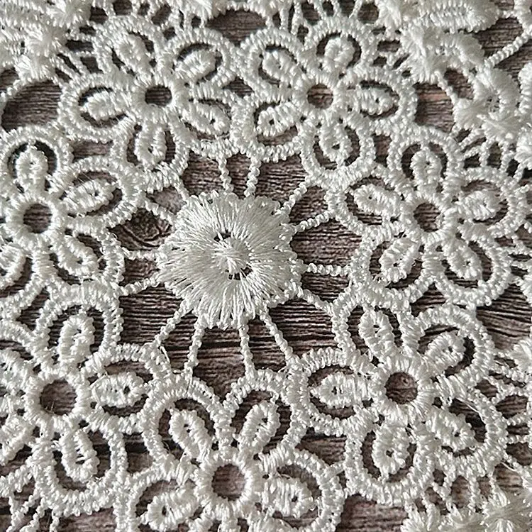 Luxury White Round Embroidery Christmas Table Cloth Coffee Coasters Cotton Napkin Kitchen Table Lace Doily Wedding Banquet Decor