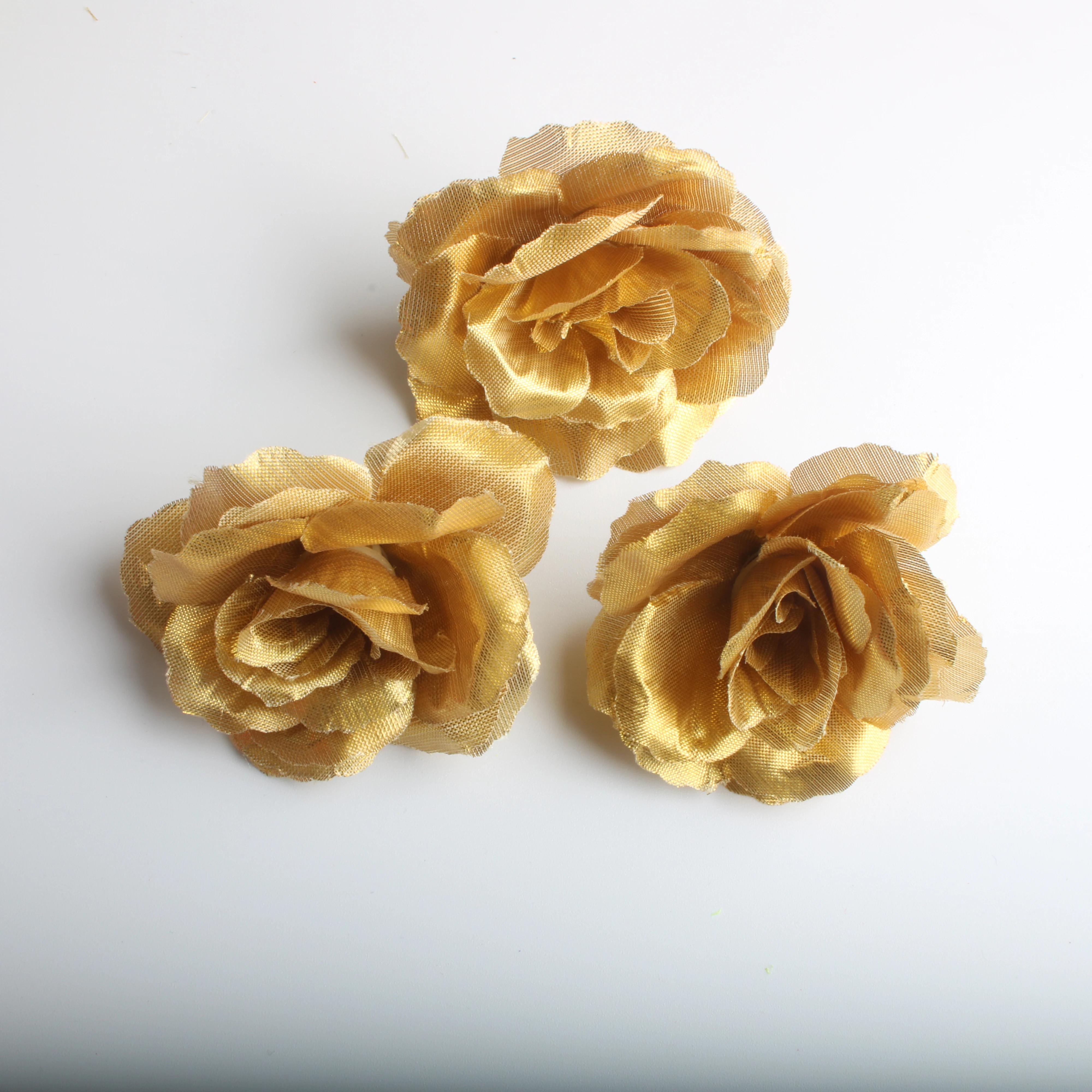 

wholesale 300pcs/lot Man made Silk Gold Rose Flower Head 7cm Wide Wedding Party Celebration DIY Decoration Artificial Flowers