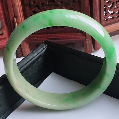 

zheru jewelry natural Burmese jadeite 54-64mm light green two-color bracelet elegant princess jewelry send mother to girlfriend