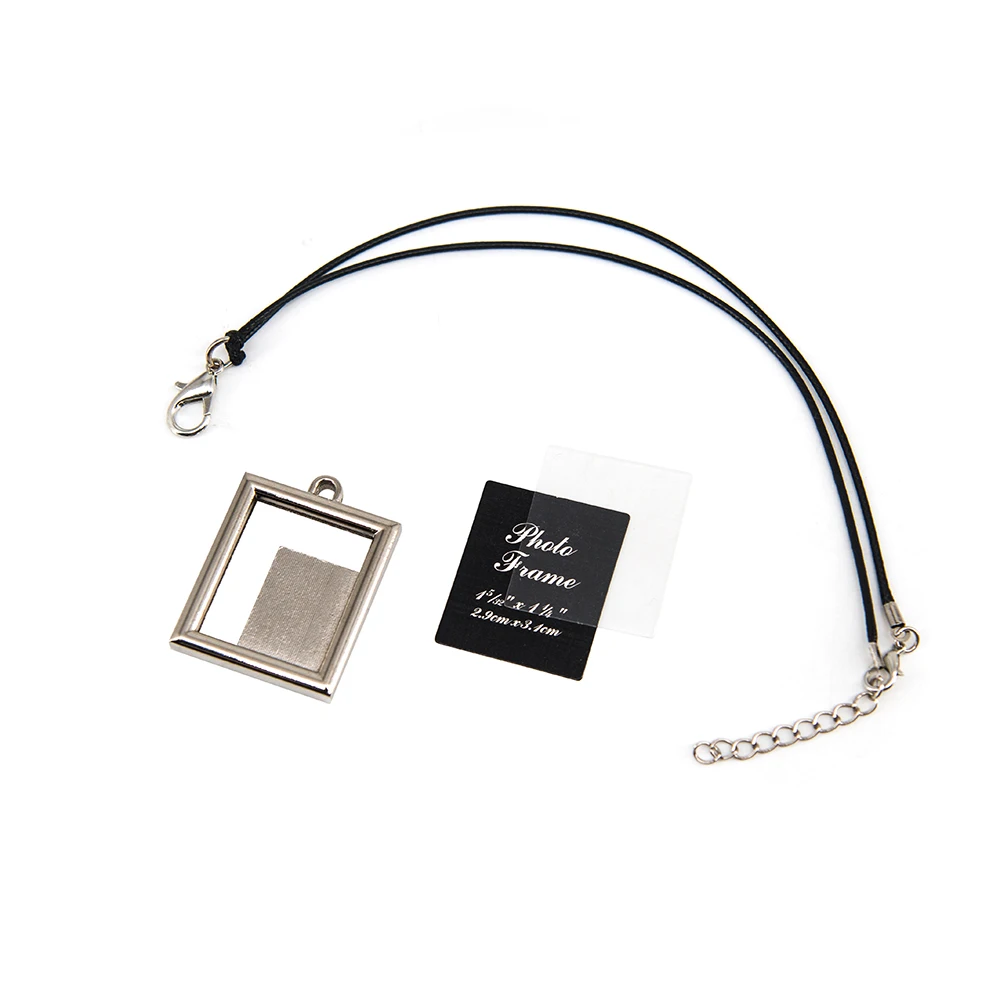 Creative car pendant metal photo frame for photo of baby pet lover and family Auto Ornament Interior Rear View Mirror Decoration