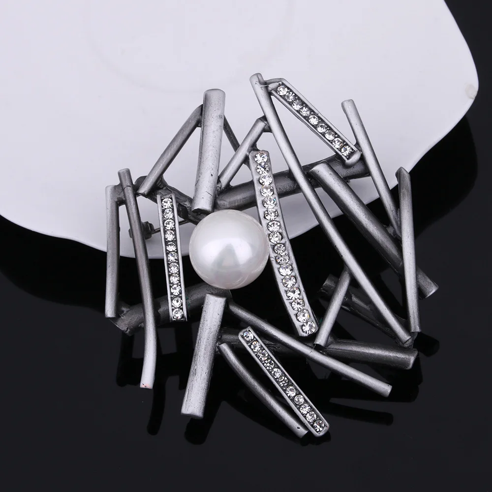 Vintage Geometric Design Brooches For Women Square Style Pin Retro Fashion Jewelry Imitation Pearl Accessories Gift