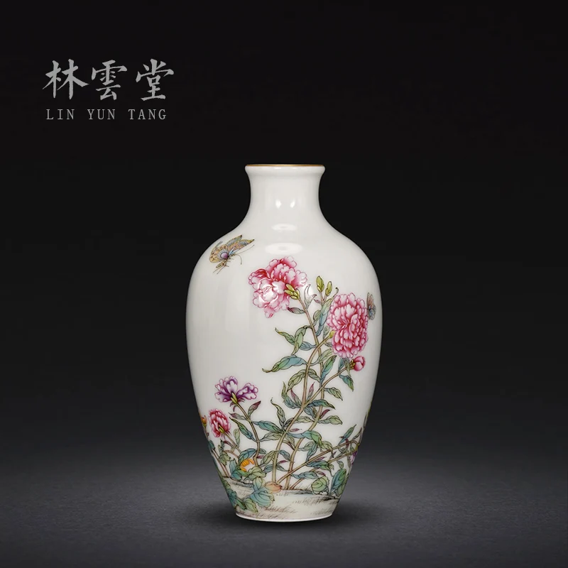 Lin Yuntang's hand-painted rose flower and bird vase tabletop flower arrangement