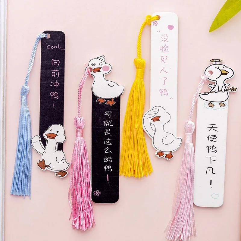 

1PC Cartoon Net Red Duck Fringed Wooden Ruler Korean Creativity Student Bookmark Clip Book Folder Teacher Christmas Gifts