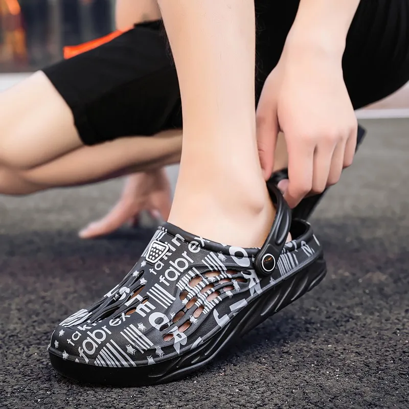 PULOMIES Summer Men and Women Sandals Men Slippers Casual Home Slippers Quick Dry Hole Clogs Couple Garden Shoes Beach Sandals