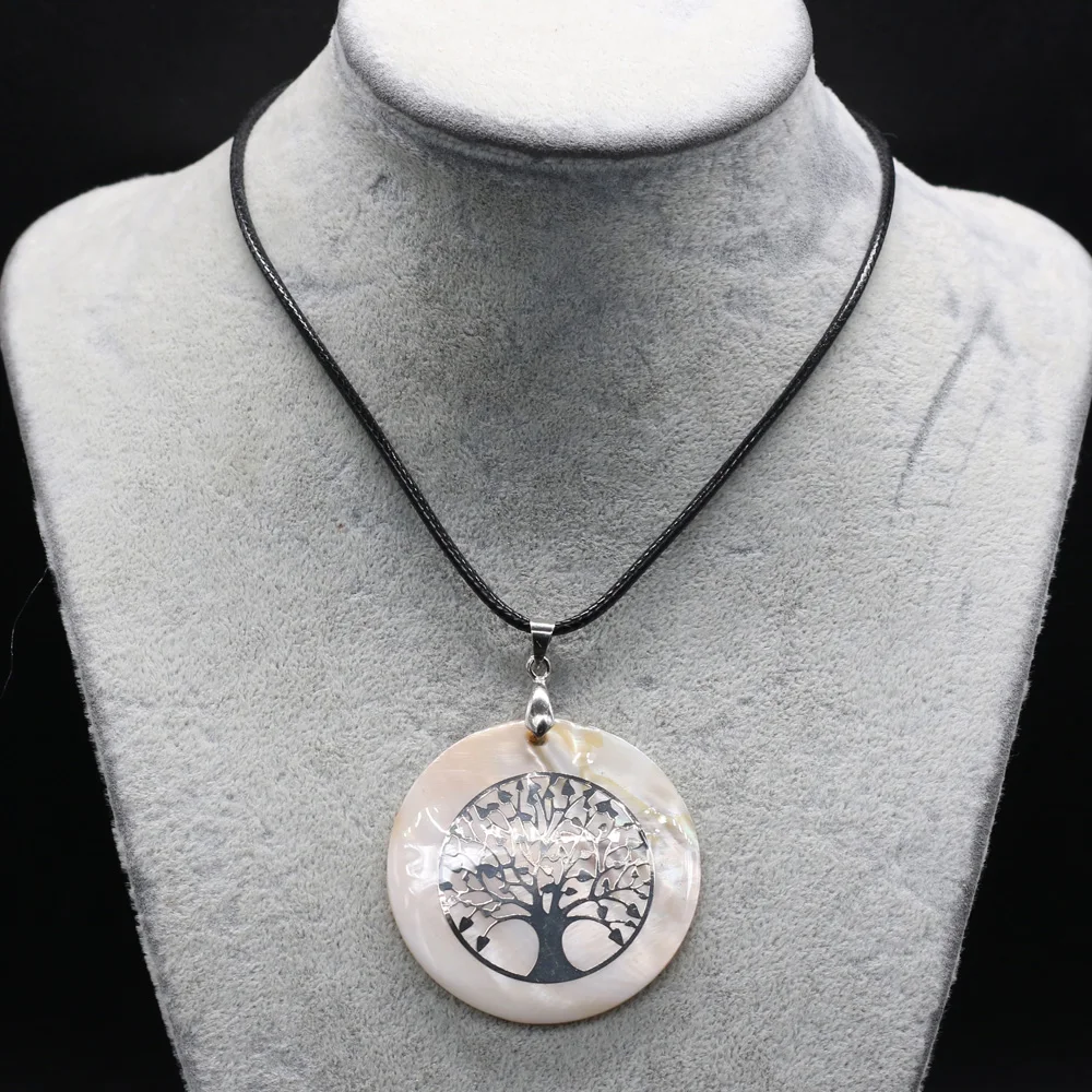 Natural Shell Necklace With Round Pendant Leather Cord 2MM Charms For Elegant Women Love Romantic Gift