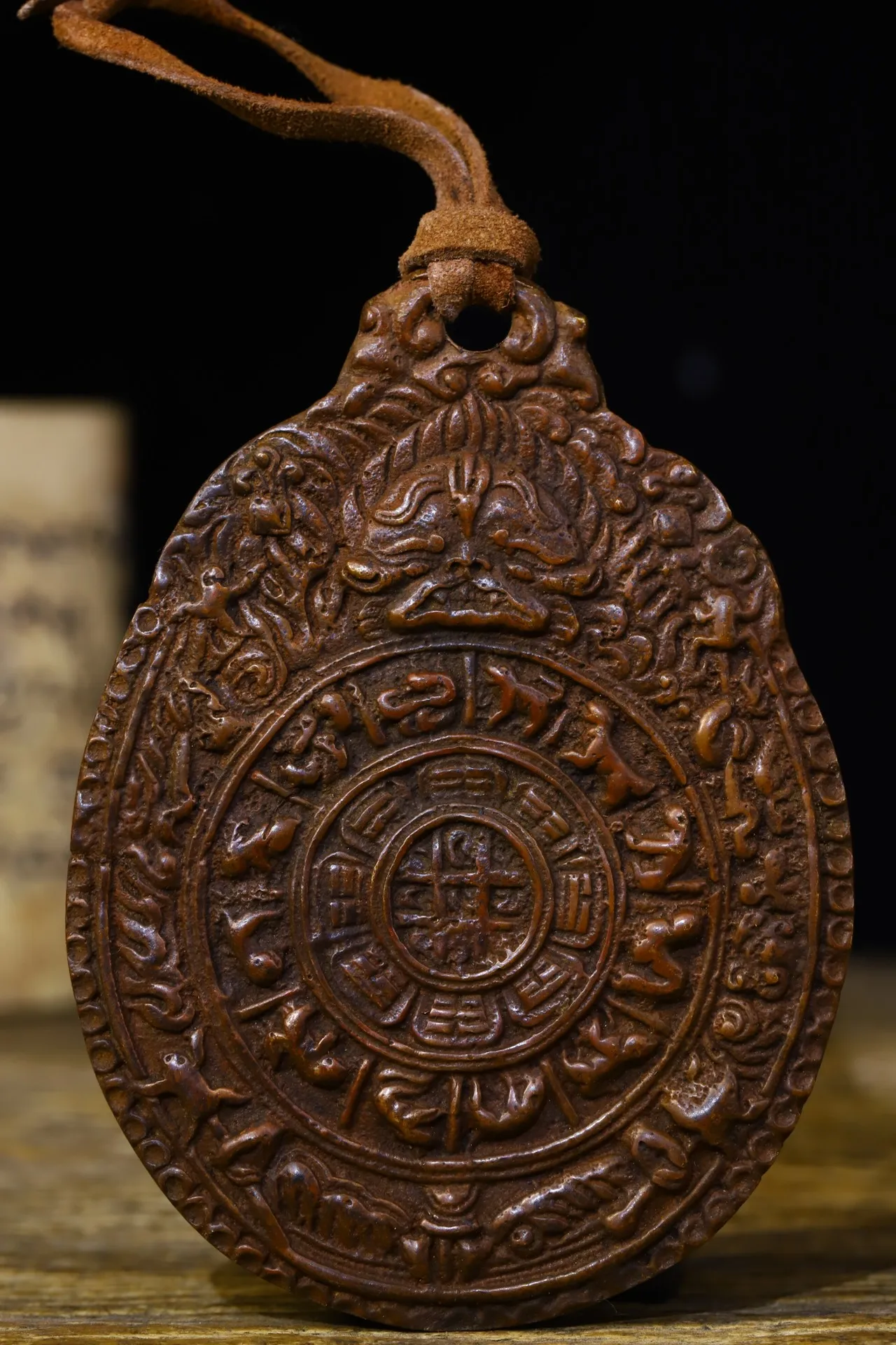 

4"Tibetan Temple Collection Old Bronze Cinnabar Lion Head Zodiac Jiugong Bagua Pai Pendant amulet Town House