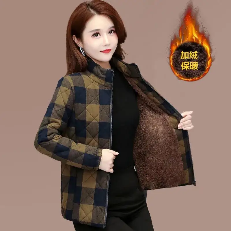 2022 New Add Velvet Warm Women Overcoat Tops Short Padded Jackets Mother Winter Outerwear Cotton Coat Ladies Plaid Jacket 5XL