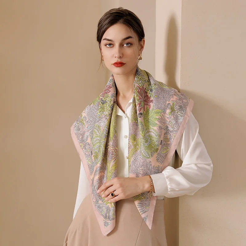 Sciarpa di seta di marca di lusso estiva scialli e involucri quadrati da donna sciarpe Foulard con collo di capelli piccoli per ufficio di moda